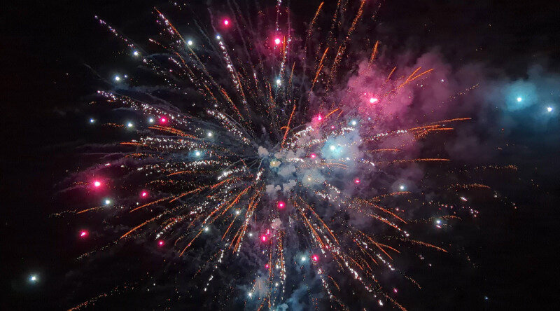 Feuerwerk PF25 F2